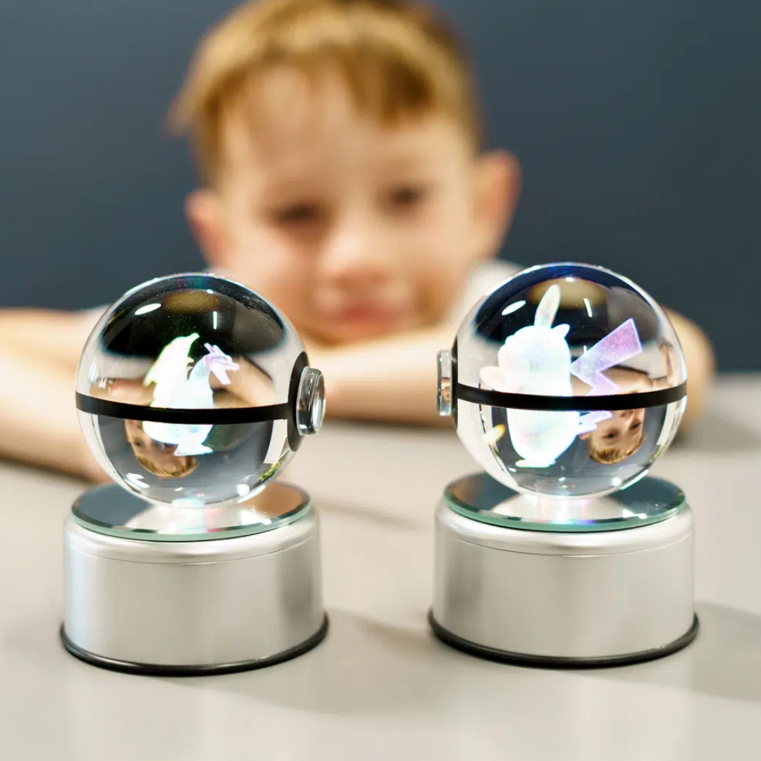 Lampara Pokeballs de cristal con luz Led RGB
